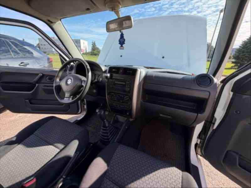Suzuki Jimny 1,3   4x4 (62,5 kW) - tažné - foto 10