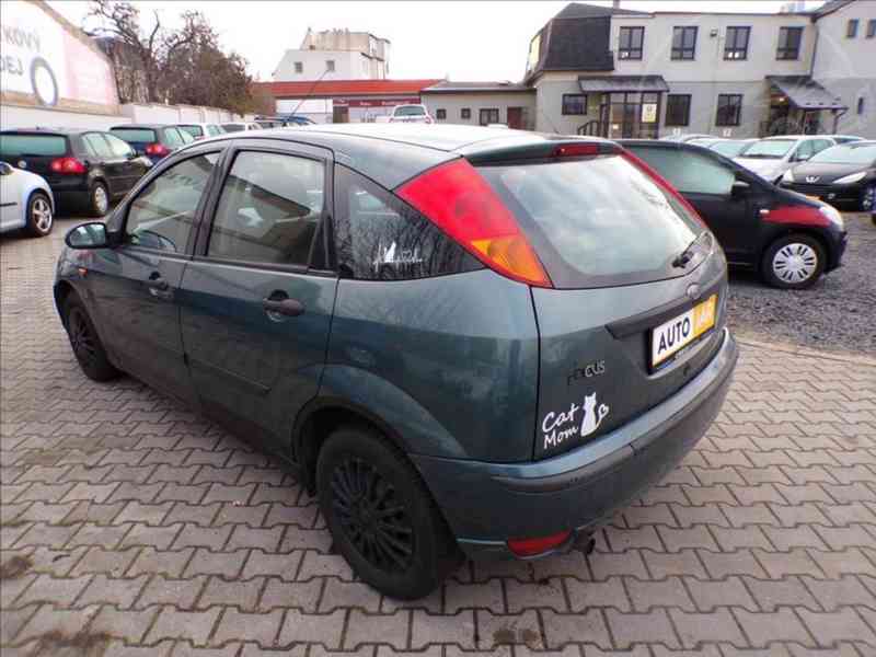 Ford Focus 1,6 16V - foto 3