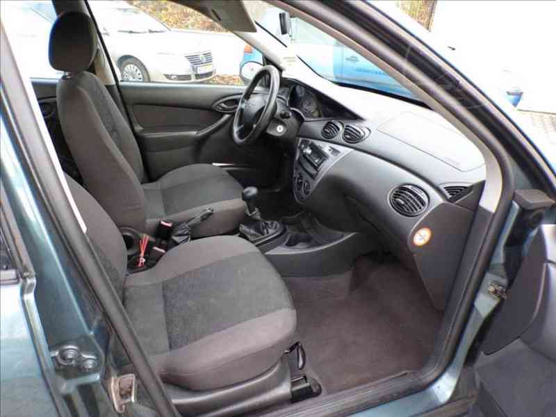 Ford Focus 1,6 16V - foto 11