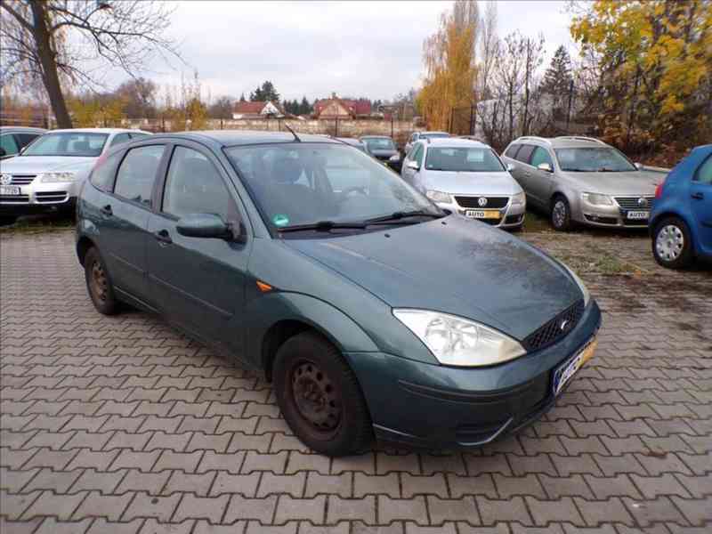 Ford Focus 1,6 16V - foto 1