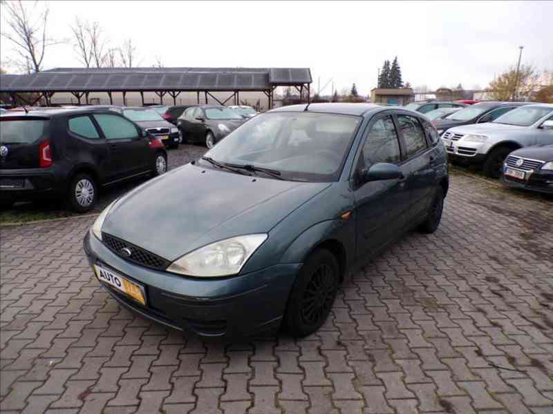 Ford Focus 1,6 16V - foto 2