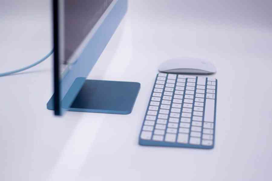 iMac 24" M1 4,5K Retina Blue - foto 2