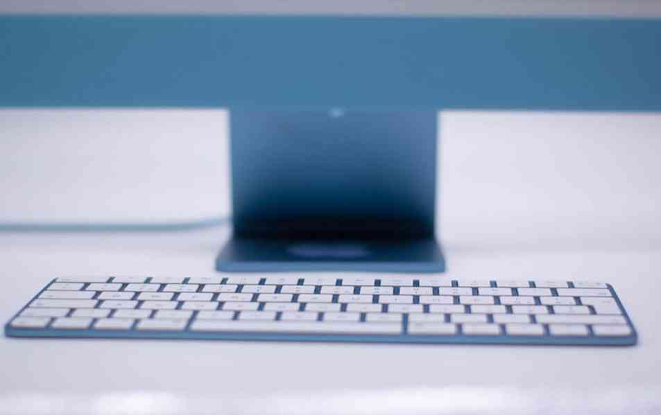 iMac 24" M1 4,5K Retina Blue - foto 4