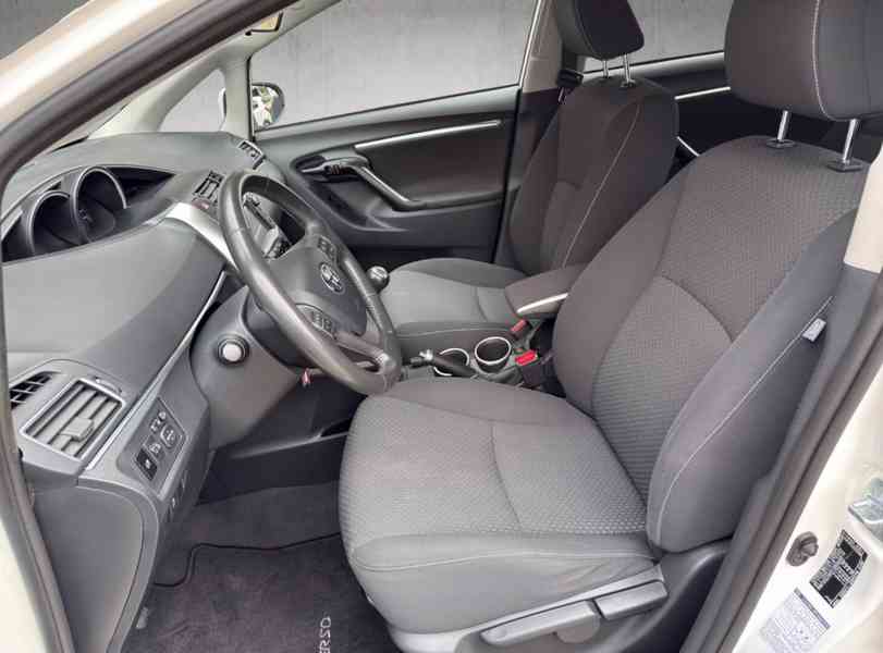 Toyota Verso 1,8i Life benzín 108kw - foto 8