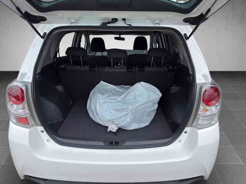 Toyota Verso 1,8i Life benzín 108kw - foto 11