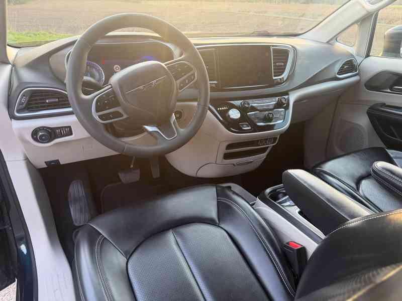 Chrysler Pacifica 3,6 Pentastar Radar RU 2023 - foto 13