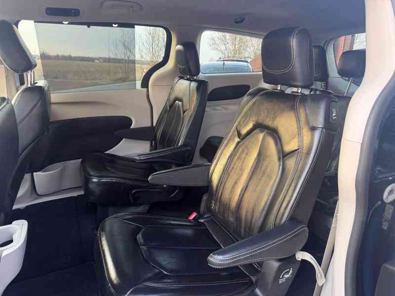 Chrysler Pacifica 3,6 Pentastar Radar RU 2023 - foto 12