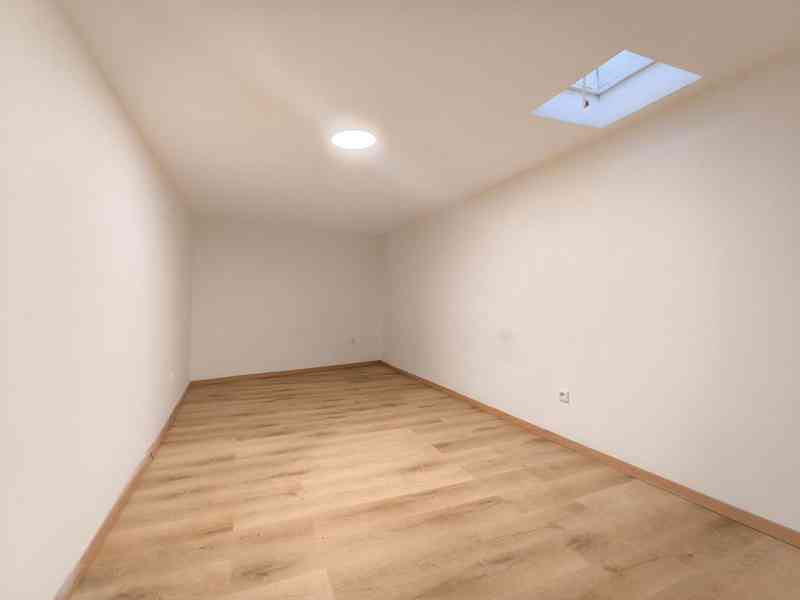 Pronájem 2+1, 55m2 (podkroví)(Jablonec n.N., ul. Květinová) - foto 8