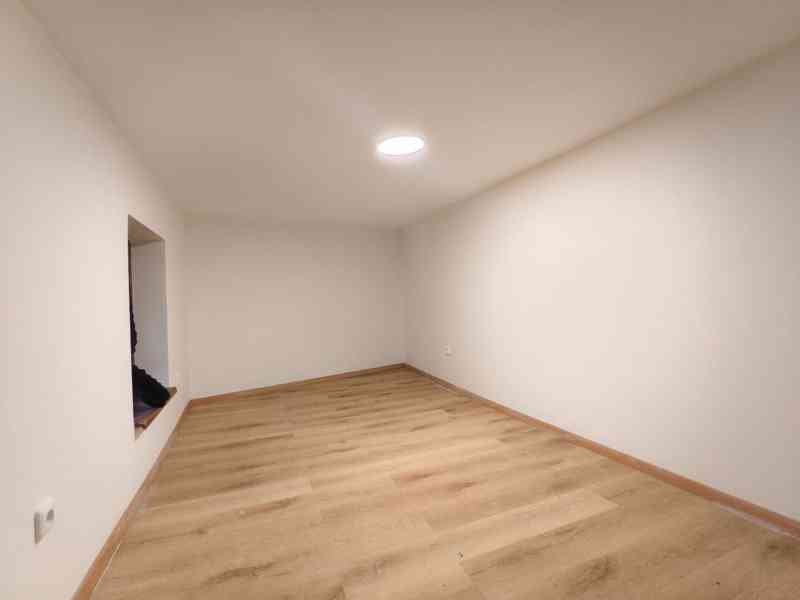 Pronájem 2+1, 55m2 (podkroví)(Jablonec n.N., ul. Květinová) - foto 6