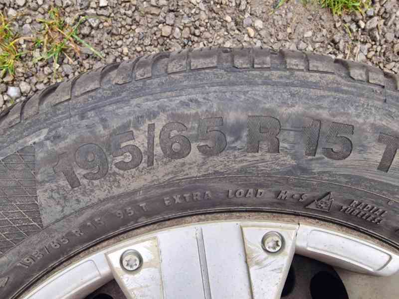 Zimní Pneu 195/65 R15T Continental - foto 3