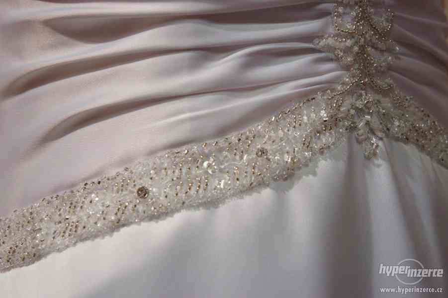 Levné svatební šaty - foto 4