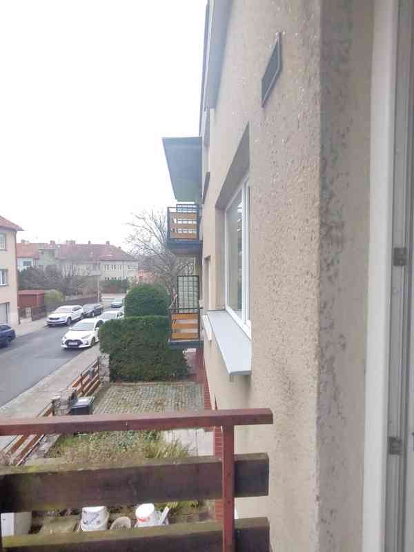 1.lůž. pokoj s balkonem a kuch. linkou v RD, student/ka - foto 10