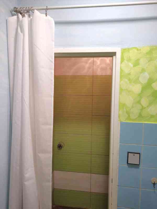 1.lůž. pokoj s balkonem a kuch. linkou v RD, student/ka - foto 5