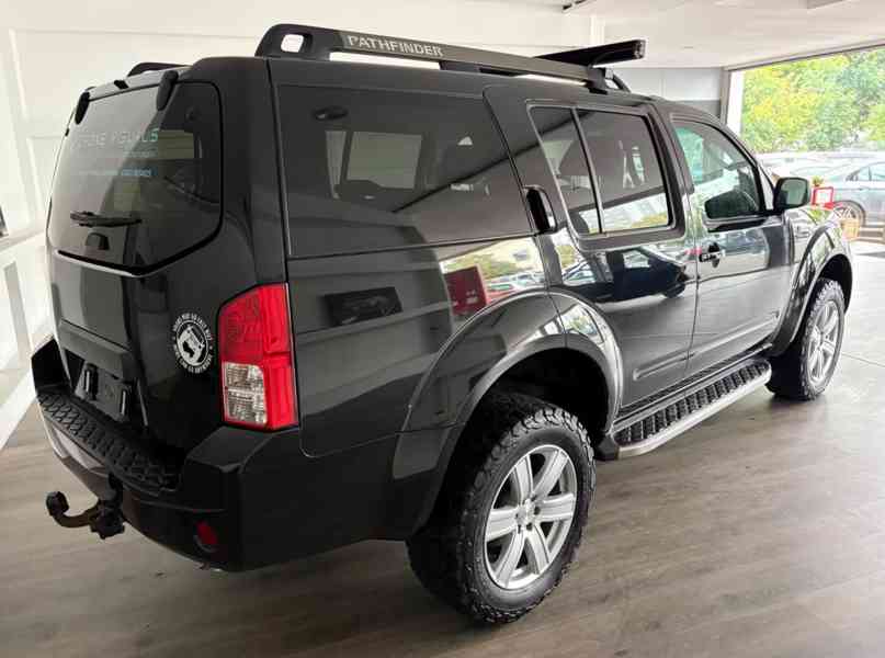 Nissan Pathfinder 2.5 dCi 126kw - foto 6