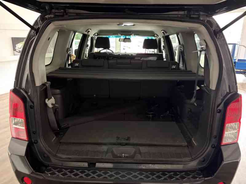 Nissan Pathfinder 2.5 dCi 126kw - foto 15
