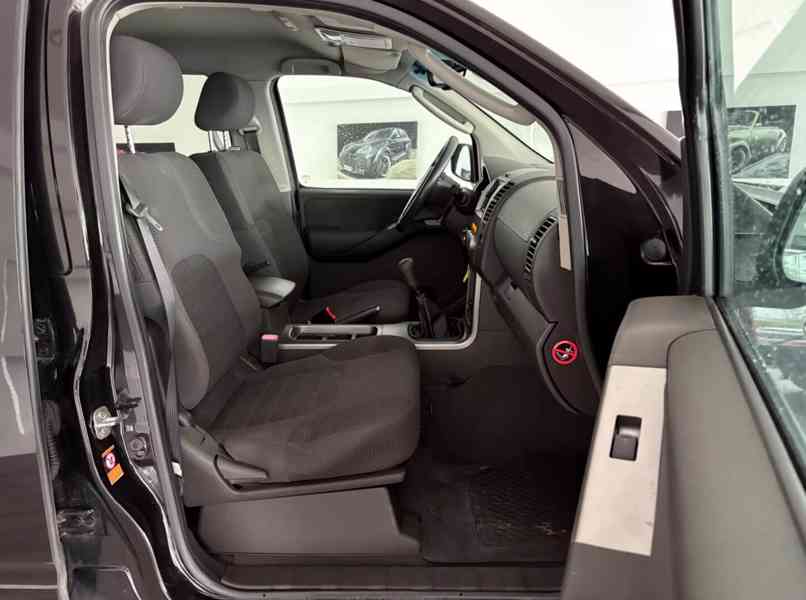 Nissan Pathfinder 2.5 dCi 126kw - foto 8