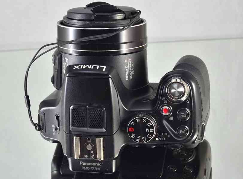 Panasonic Lumix DMC-FZ200 24x O.Zoom F2,8*Full HDV - foto 6