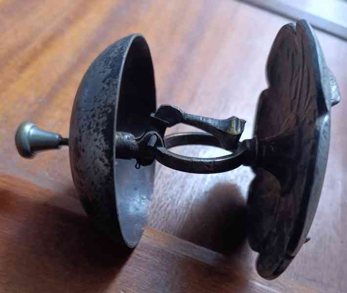 Starožitný recepční zvonek úhozový litina a mosaz - foto 3