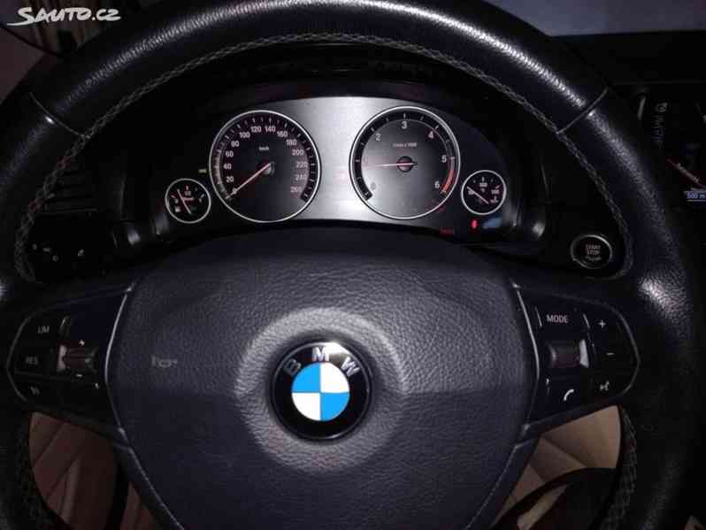 BMW Řada 5, 520D - foto 6