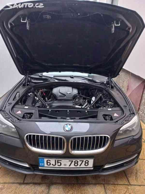 BMW Řada 5, 520D - foto 8