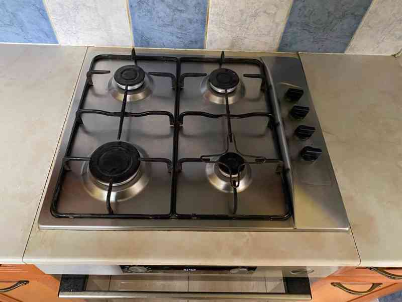 Set parní trouba značky Gorenje a varná deska - foto 4