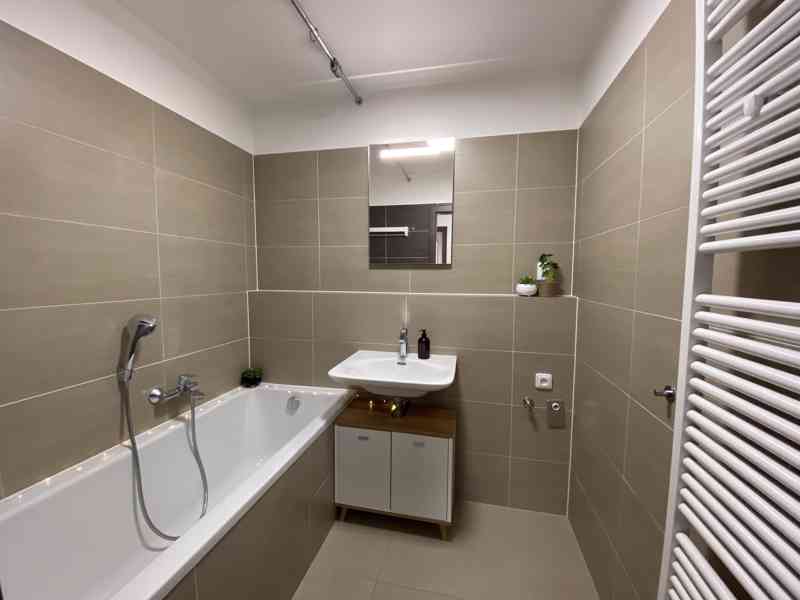 PRONÁJEM BYTU 2+KK, TERASA, GARÁŽOVÉ STÁNÍ A SKLEP, BRNO - foto 13