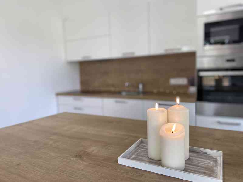 PRONÁJEM BYTU 2+KK, TERASA, GARÁŽOVÉ STÁNÍ A SKLEP, BRNO - foto 2