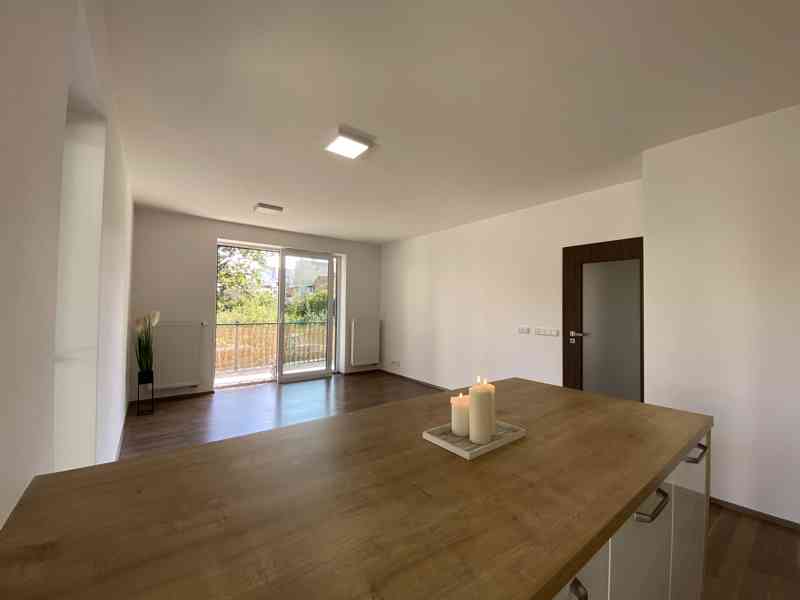 PRONÁJEM BYTU 2+KK, TERASA, GARÁŽOVÉ STÁNÍ A SKLEP, BRNO - foto 4