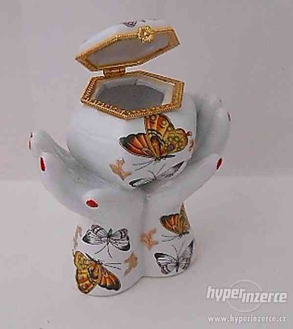 Porcelánová dóza , šperkovnice , ruka motýl - foto 4