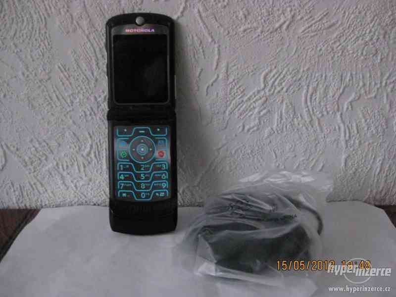 MOTOROLA V3+SIM karta s bonusem ZDARMA!!! - foto 1