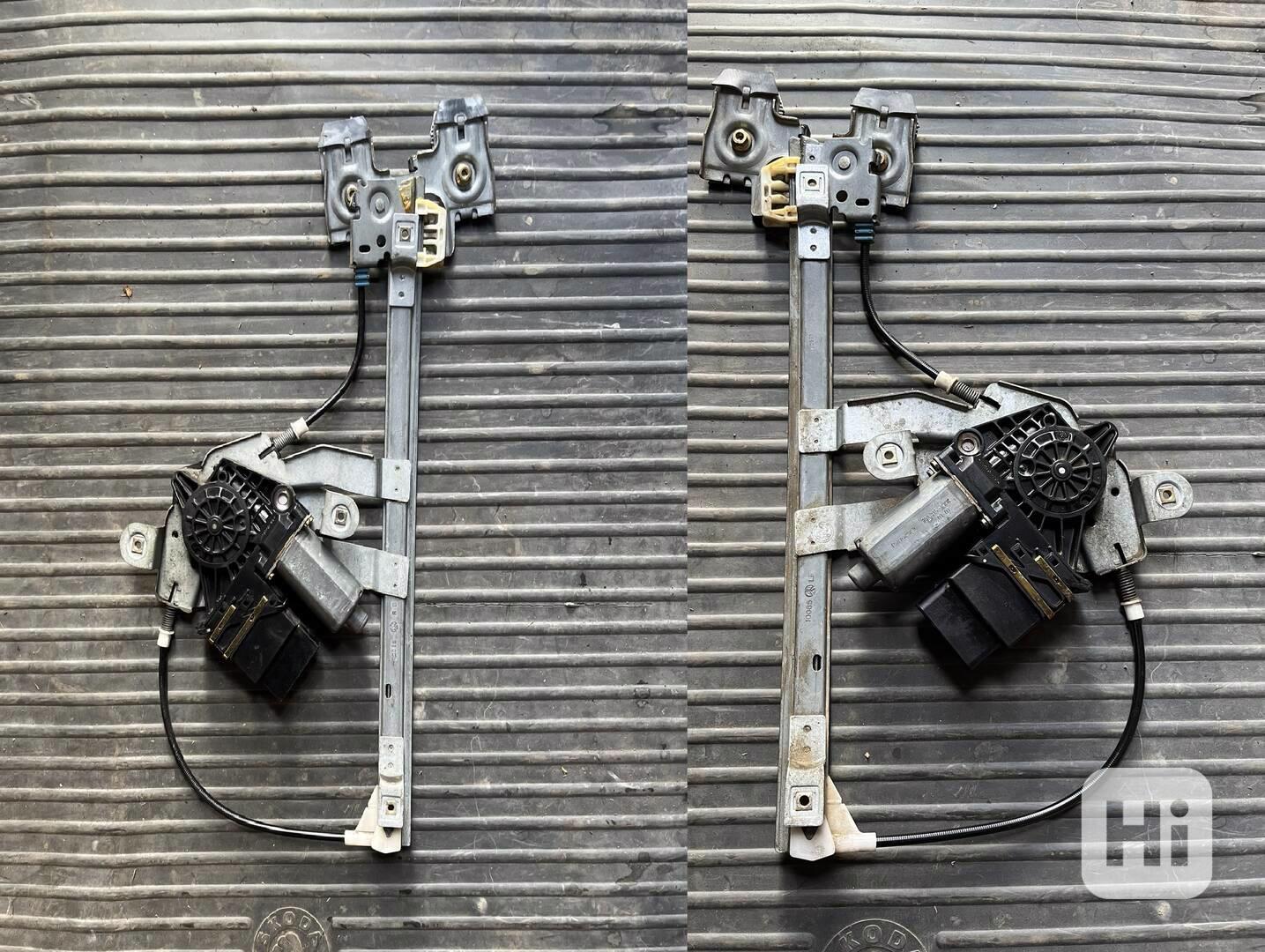 Zadní stahovačky oken OCTAVIA elektrické originál - foto 1