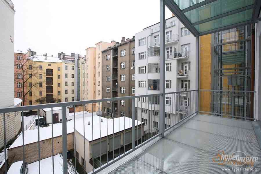 Luxusní byt 3+kk s terasou k pronájmu v Praze - Vinohrady - foto 10