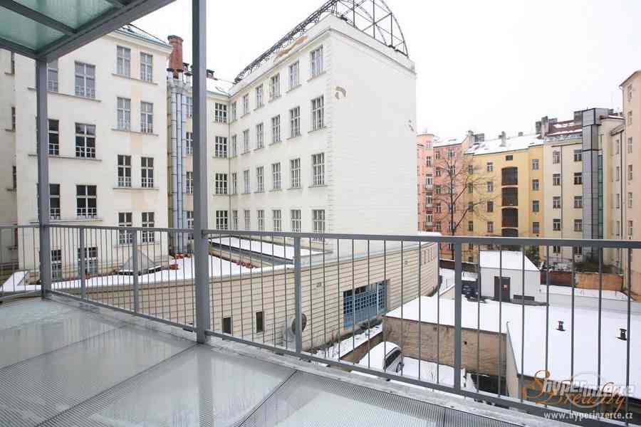 Luxusní byt 3+kk s terasou k pronájmu v Praze - Vinohrady - foto 11