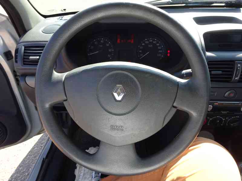 Rnault Clio 1.2i r.v.2004 stk:3/2027  - foto 8