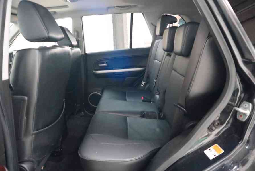 Suzuki Grand Vitara 2,0i AUt benzín 103kw - foto 11