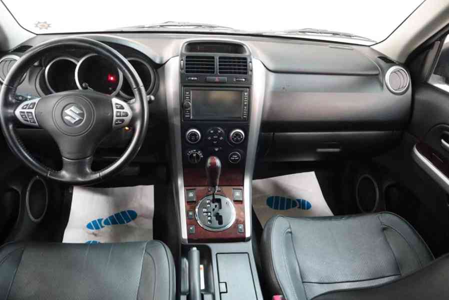 Suzuki Grand Vitara 2,0i AUt benzín 103kw - foto 9