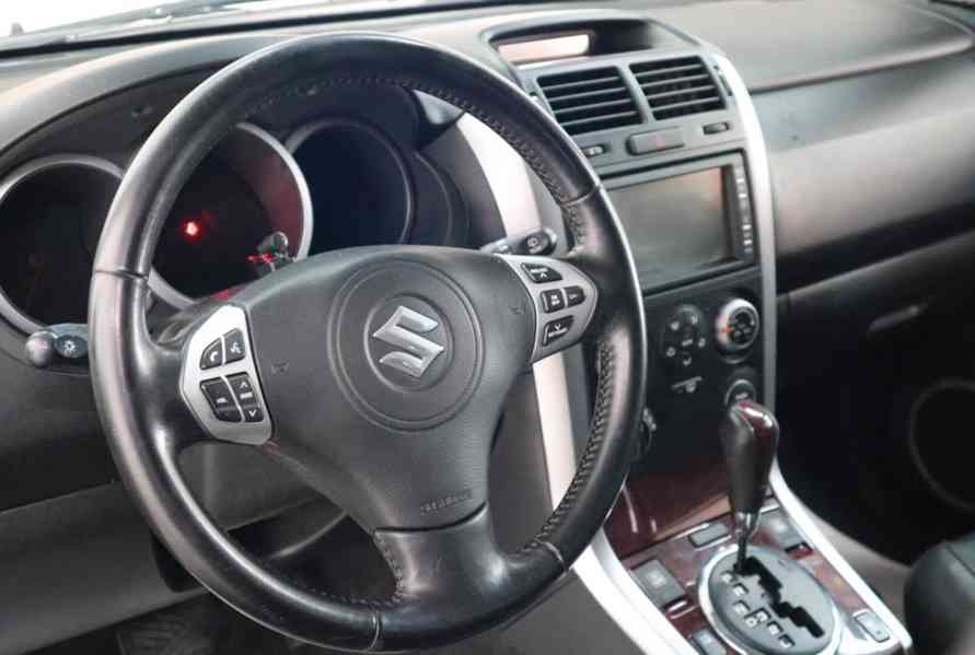 Suzuki Grand Vitara 2,0i AUt benzín 103kw - foto 10