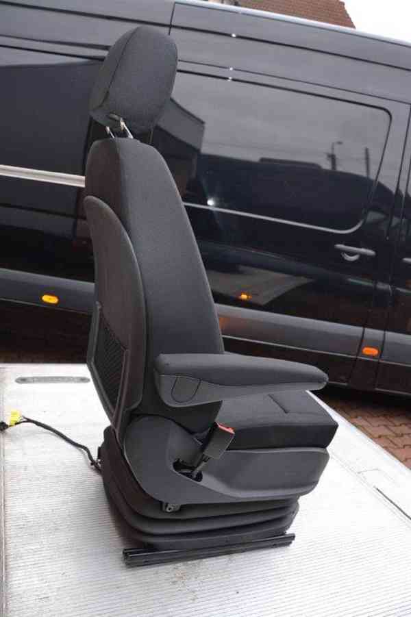 Mercedes-Benz Sprinter 907 sedačka - teleskopická - foto 8