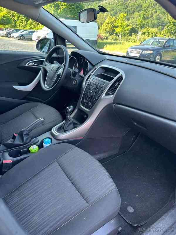 Opel Astra - foto 11
