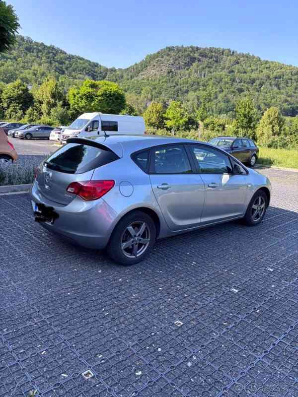 Opel Astra - foto 13