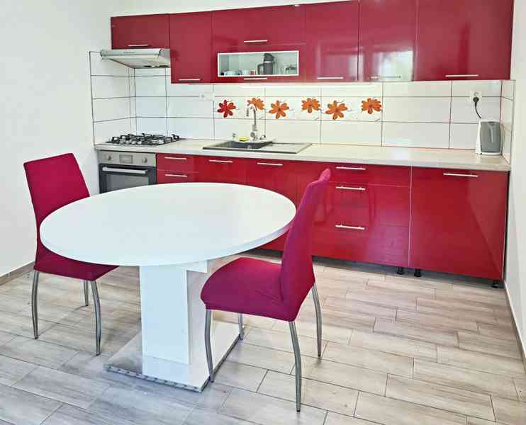 Samostatně stojící RD 3+1, 90m2, obec Jenštejn, Praha–Východ - foto 2