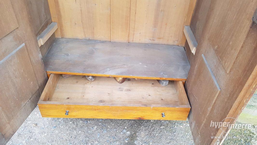 Stará dřevěná skříň 3 - foto 3