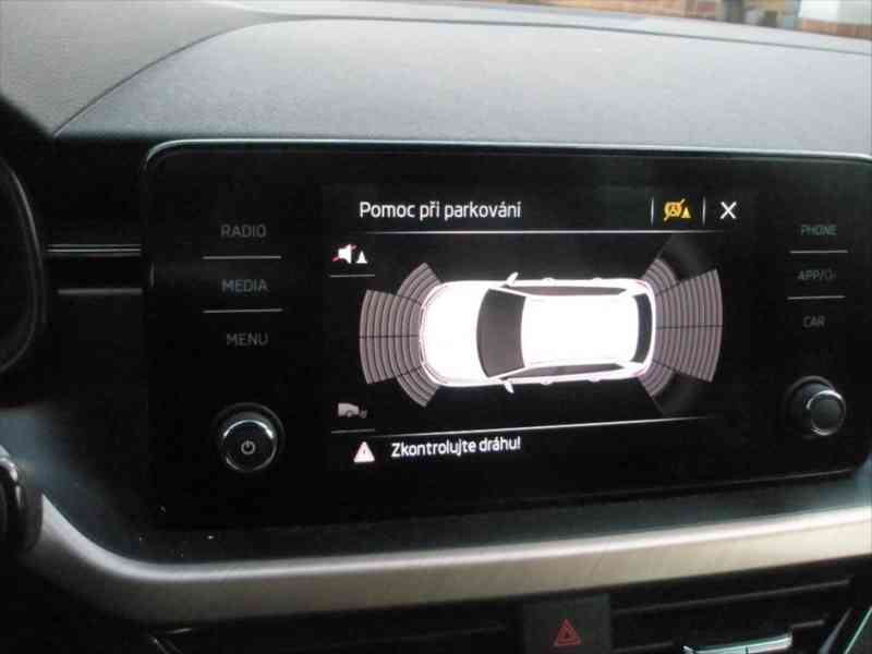 Škoda Kamiq 1,0   TSI 85KW - FULL,LED,28t km - foto 3