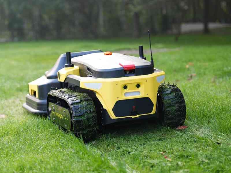 Profesionální robotická sekačka YARBO - foto 4