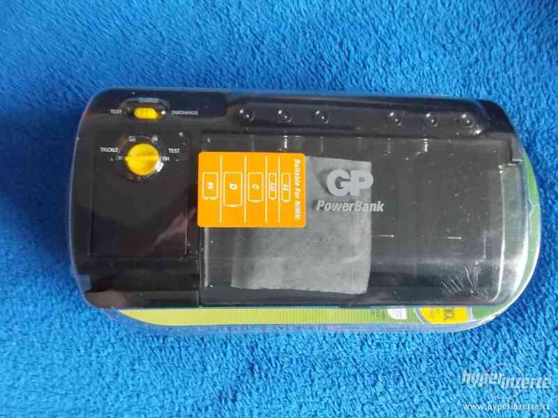 Nabíječka pro několik typů baterií - GP Powerbank S320 - foto 2