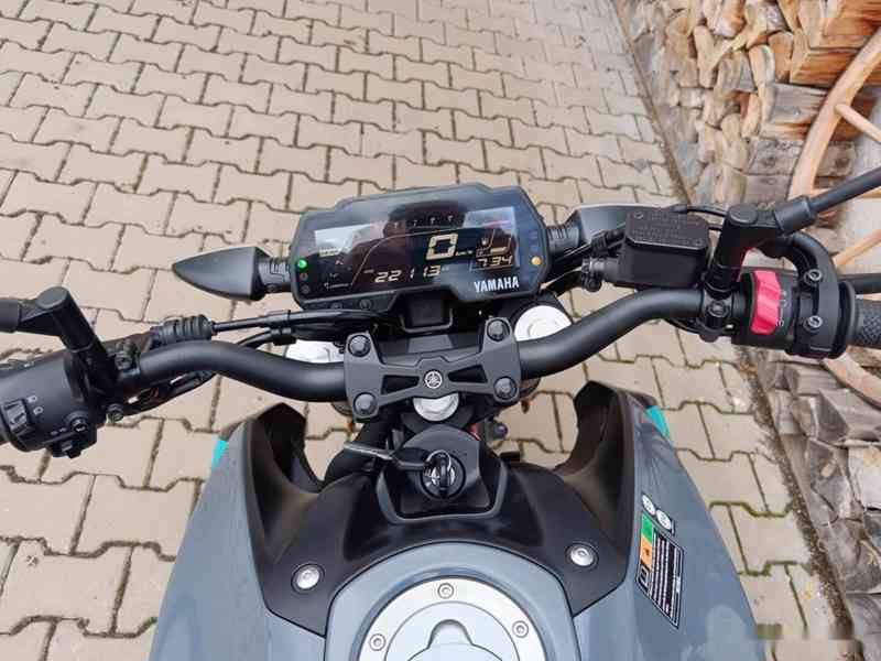 YAMAHA MT 125 - foto 11