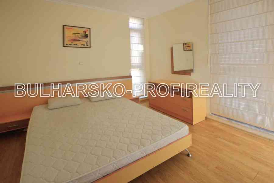 Bulharsko- EXKLUZIVNÍ 2+kk (67 m²) | VÝHLED NA BAZÉN | 450 m - foto 5