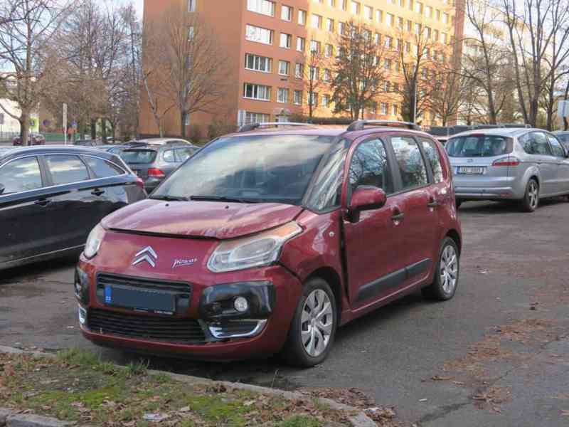 Citroën C3 Picasso 1.4L benzín r.v. 2010 - foto 1