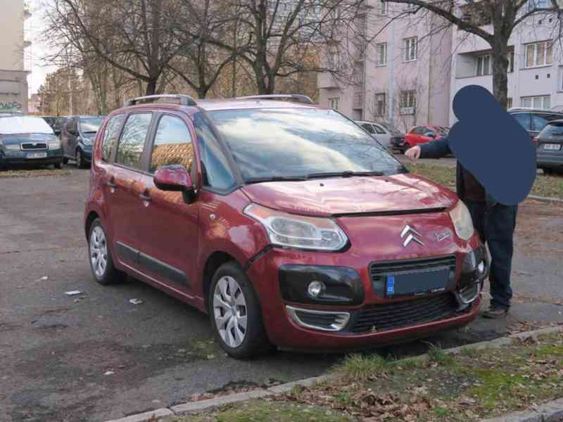 Citroën C3 Picasso 1.4L benzín r.v. 2010 - foto 4