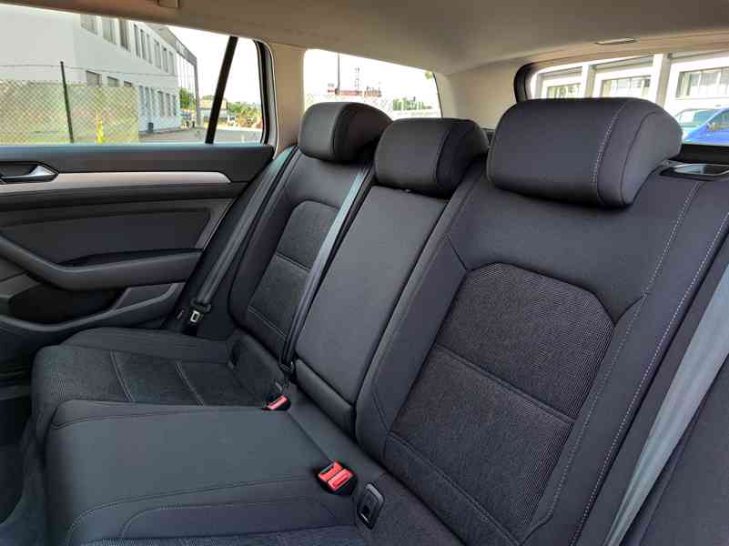 VW PASSAT B8 2.0 TDI 110KW,2018,COMFORTLINE,LED,ČR,1.MAJ,DPH - foto 5